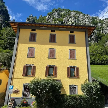 Ca' Moretti 3* Piazzatorre