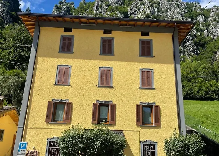 Ca' Moretti 3* Piazzatorre